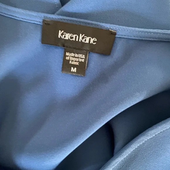 karen Kane New with Tag attached blue v-neck size M - Picture 3 of 8